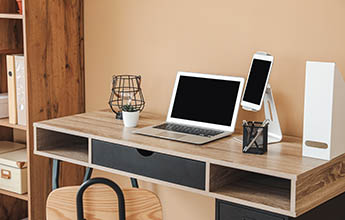 Arbeitszimmer-einrichten