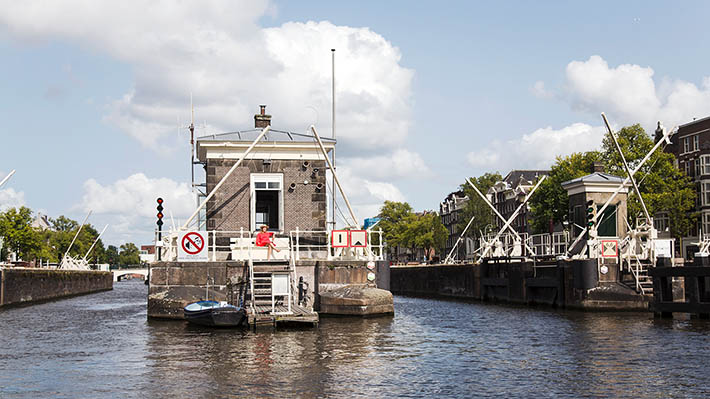 Design-Ferienhaus-Amsterdam-Brückenwärterhaus