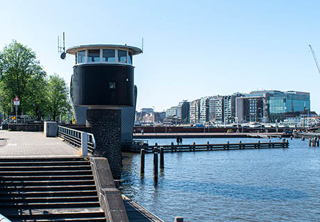 Brückenhaus-Amsterdam-Ferienhaus-Kortjewantsbruck-Blue-Wall-Magazin
