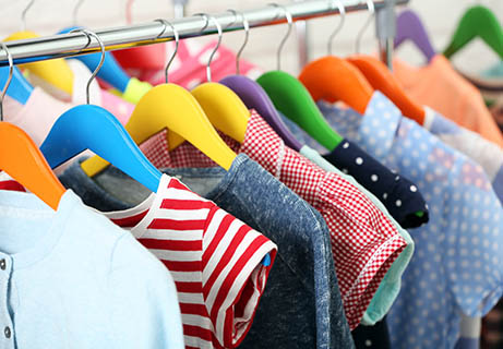 Kleines-Kinderzimmer-Einrichten-Kleiderschrank